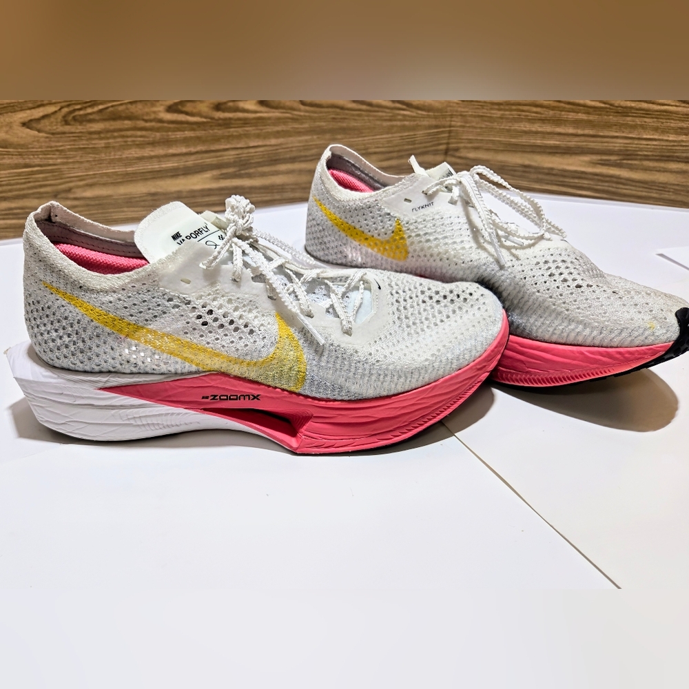 Size 10 - Nike ZoomX VaporFly Next% 3 White Sea Coral W